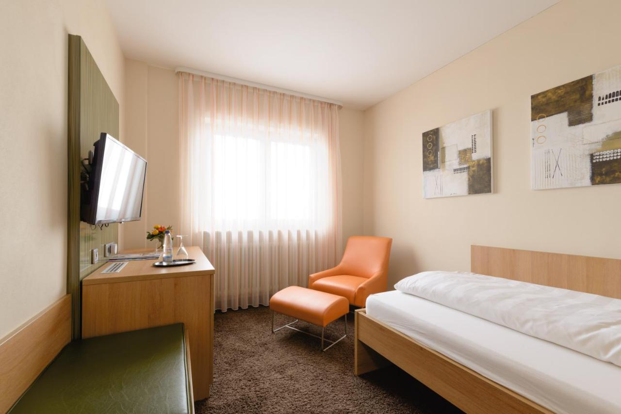 Danner'S Hotel Loewen Marschalkenzimmern Ngoại thất bức ảnh